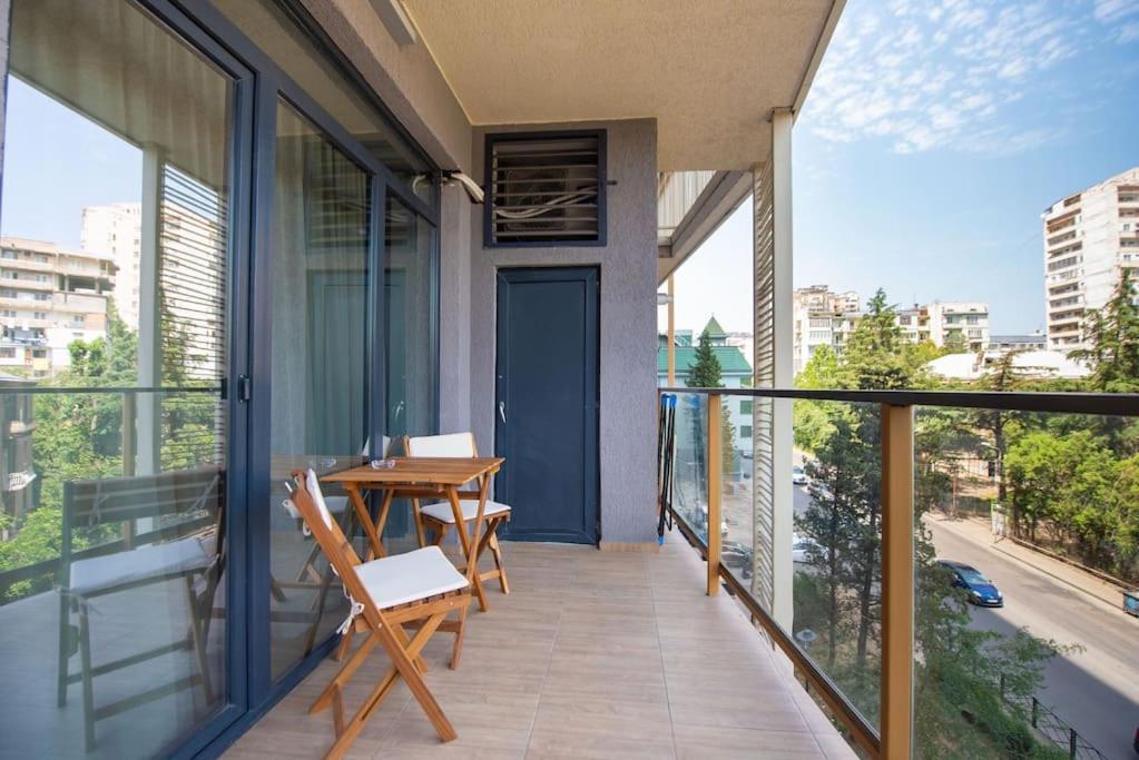 Gg - Cozy And Lovely 1-bedroom In Saburtalo Tbilisi